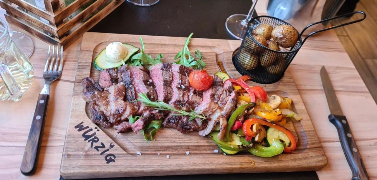 Hotel Restaurant Wuerzig In Uerzig Ngoại thất bức ảnh